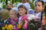 Подсказка: Наведите курсор на правую или левую сторону картинки, для просмотра следующего или предыдущего изображения.Вы просматриваете изображения из статьи:Школьная пораСкачать картинку - Угличская газета